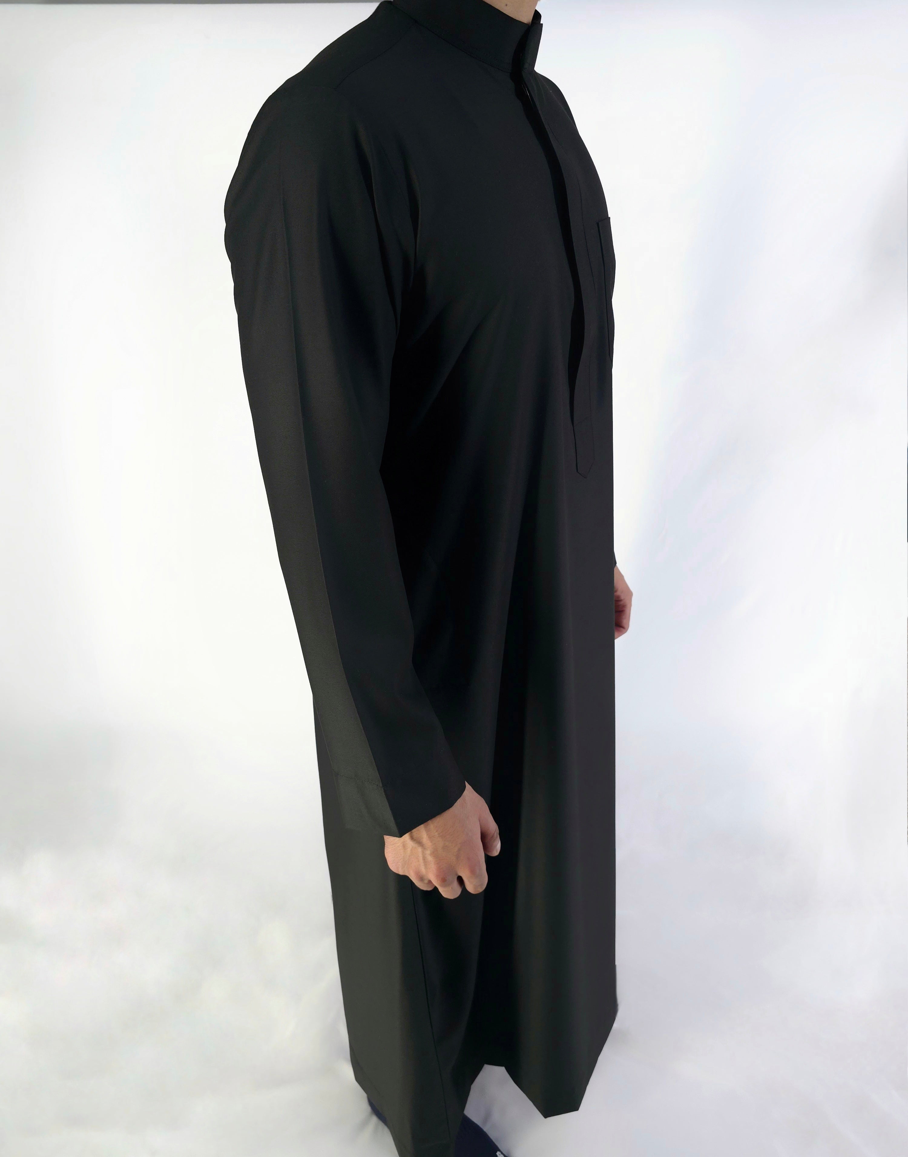 Simple Plain Black Saudi Thobe