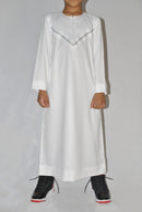 Boys white embroidered Omani thobe front view in sizes 34–50