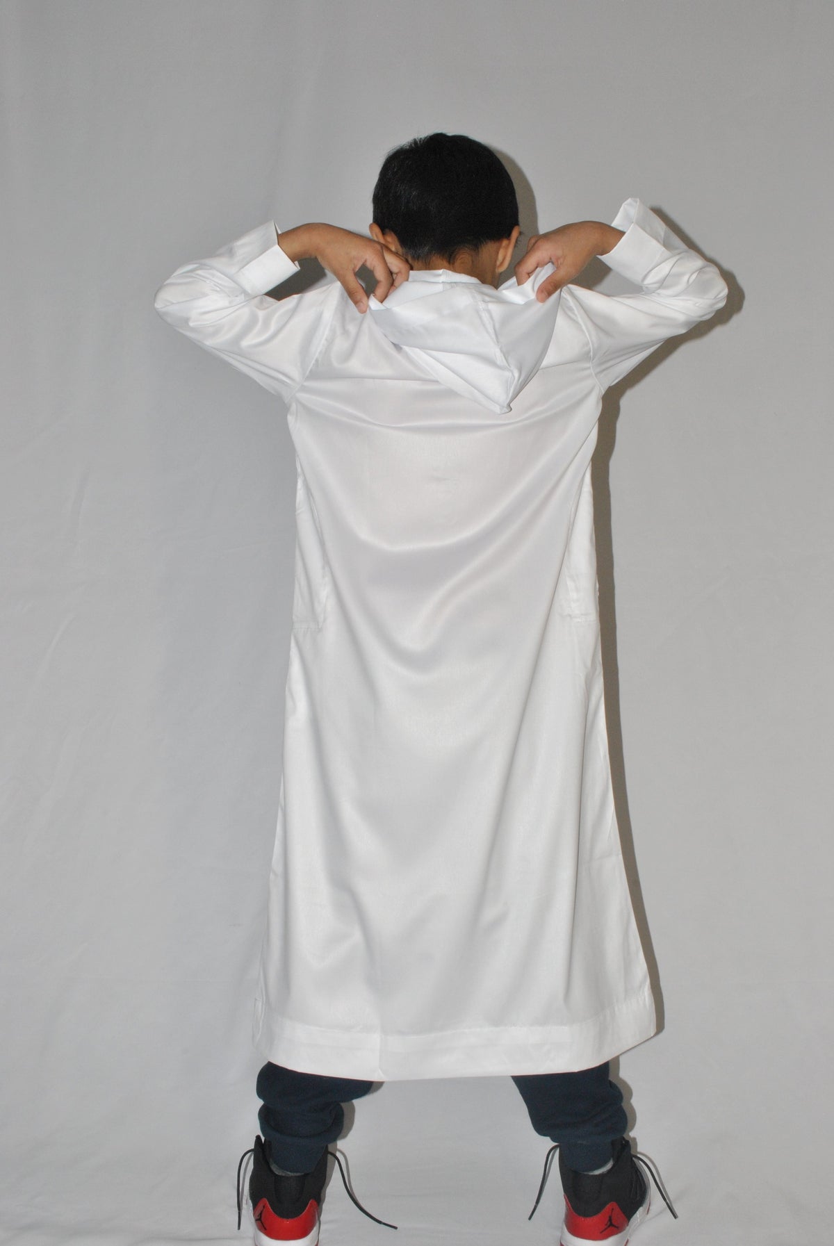 Boys’ White Hooded Thobe