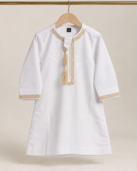 Toddler white and gold Emirati thobe front view for kids in sizes 18–32